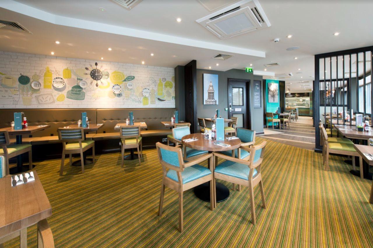 Premier Inn Leeds Headingley 외부 사진